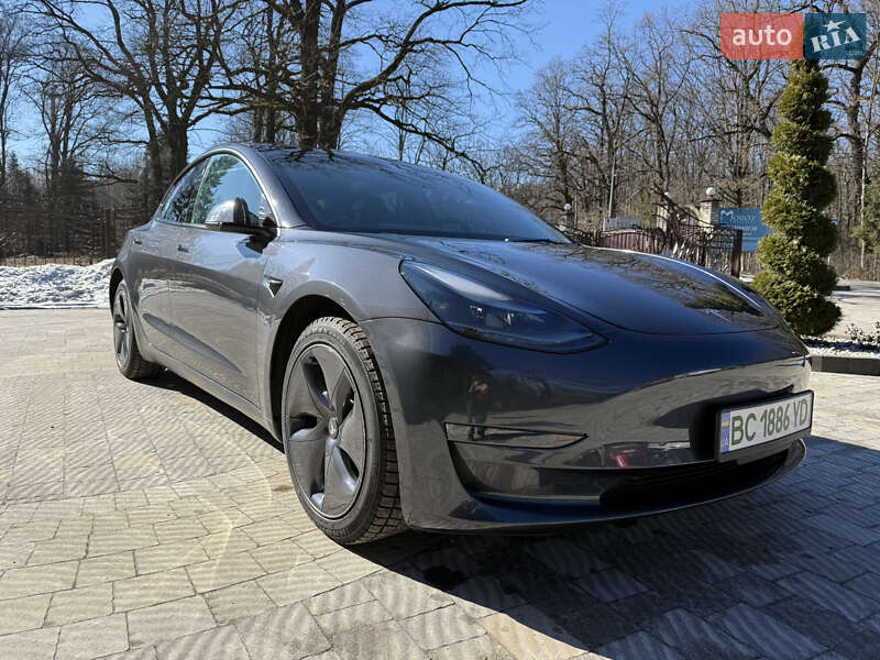 Tesla Model 3 2023