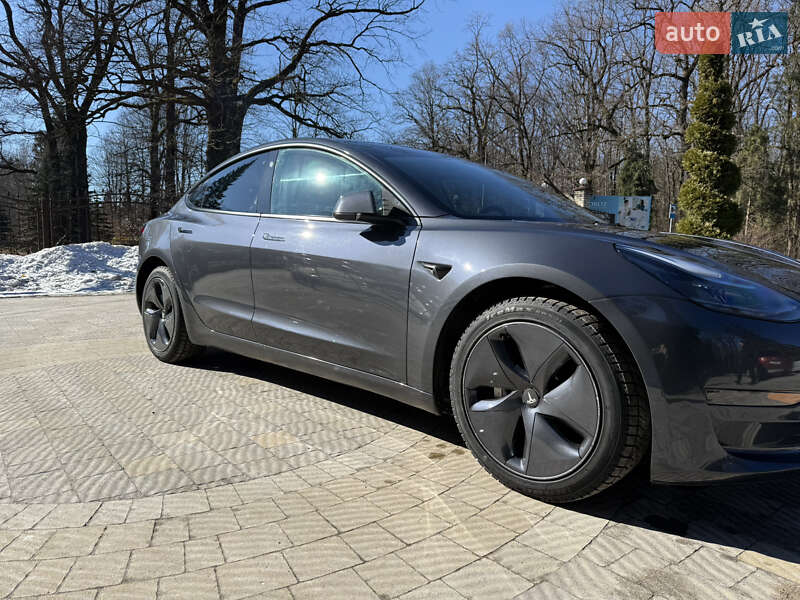 Tesla Model 3 2023