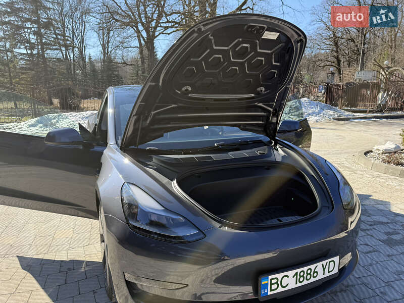 Tesla Model 3 2023