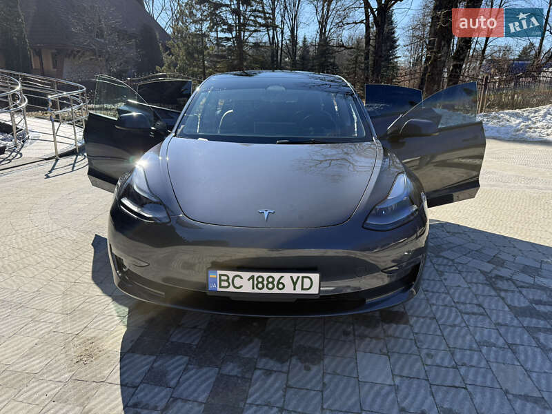Tesla Model 3 2023