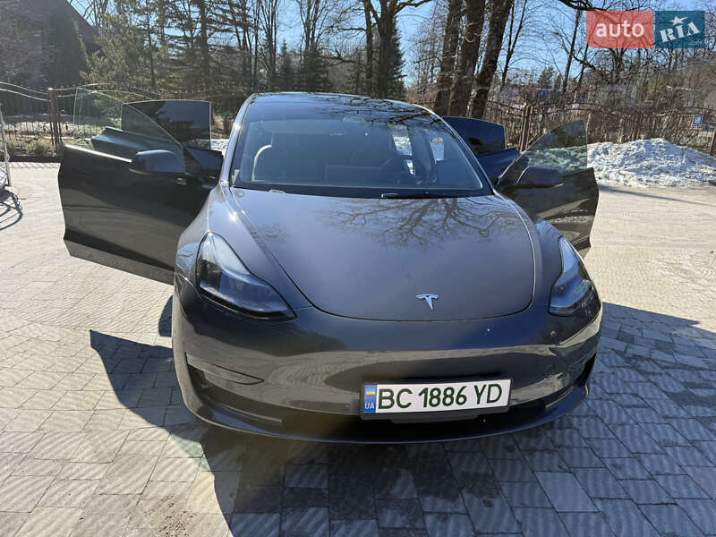 Tesla Model 3 2023