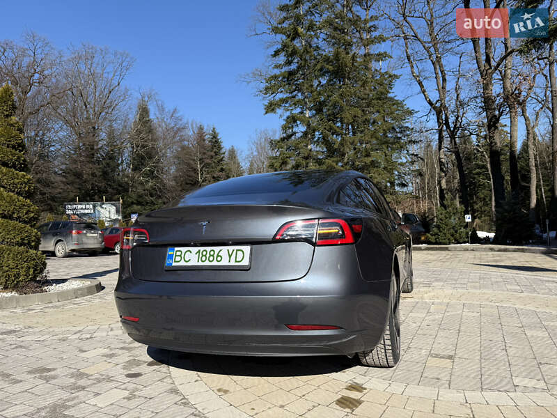 Tesla Model 3 2023