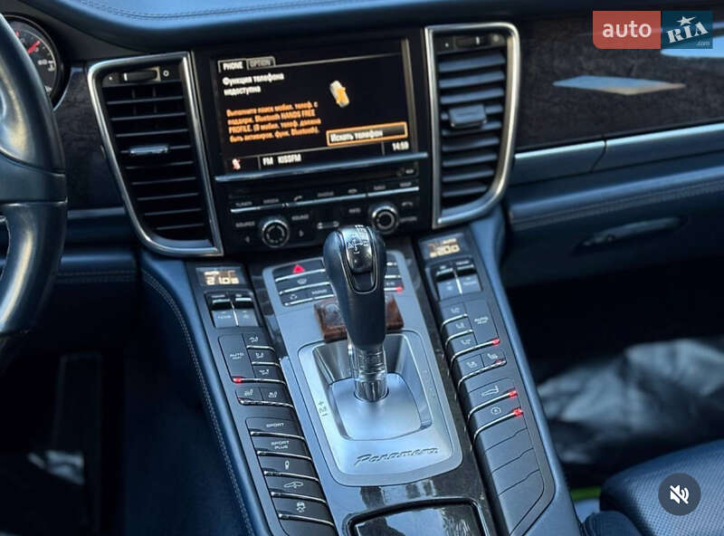 Porsche Panamera 2012