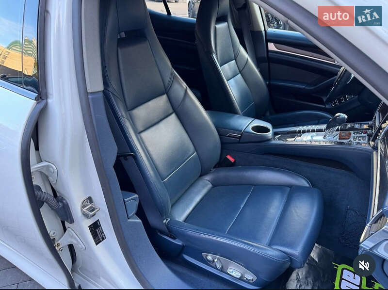 Porsche Panamera 2012