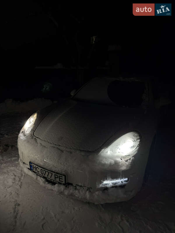 Porsche Panamera 2012