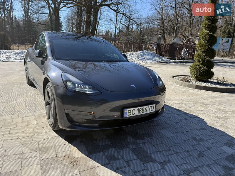 Tesla Model 3 2023
