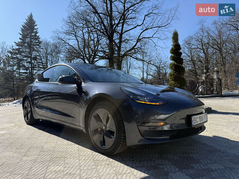 Tesla Model 3 2023