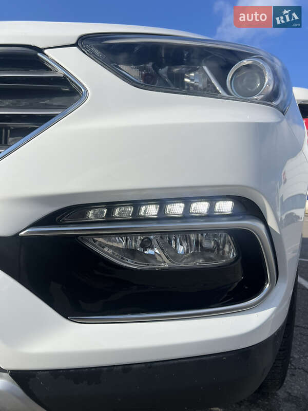 Hyundai Santa FE 2016