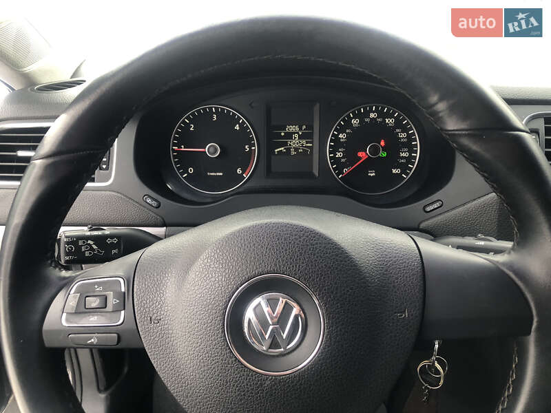 Volkswagen Jetta 2014