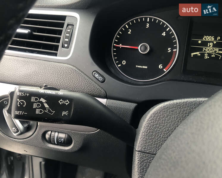 Volkswagen Jetta 2014