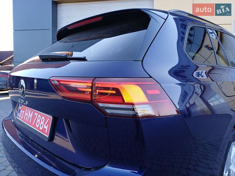 Volkswagen Golf 2021