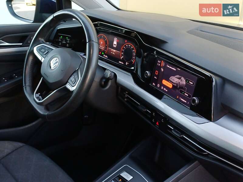 Volkswagen Golf 2021