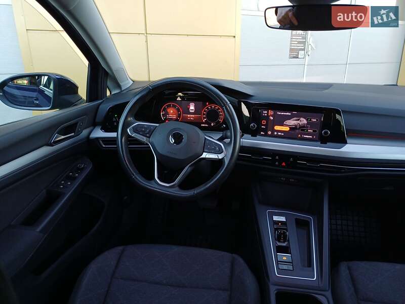 Volkswagen Golf 2021