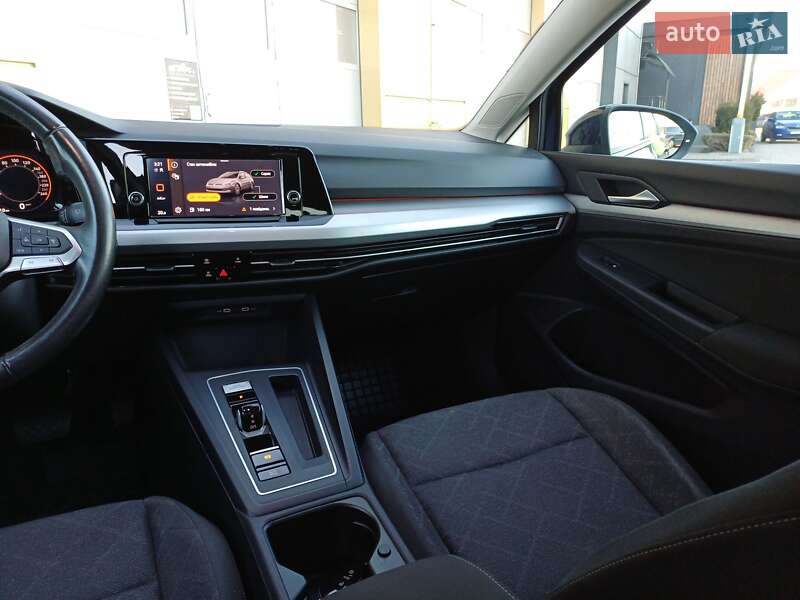 Volkswagen Golf 2021