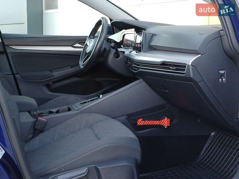 Volkswagen Golf 2021