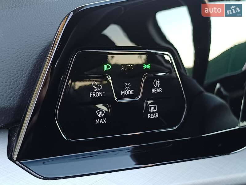 Volkswagen Golf 2021