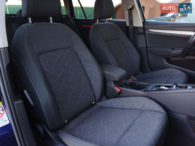 Volkswagen Golf 2021