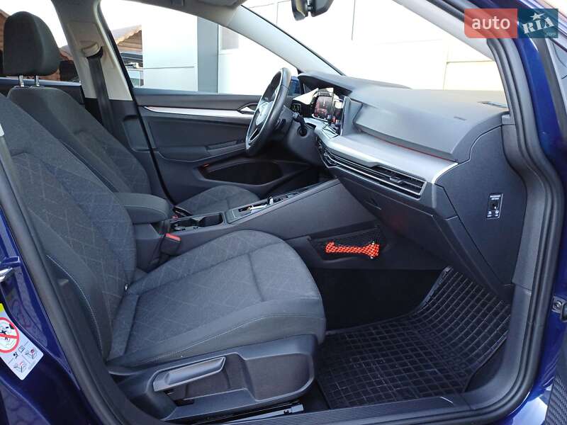 Volkswagen Golf 2021