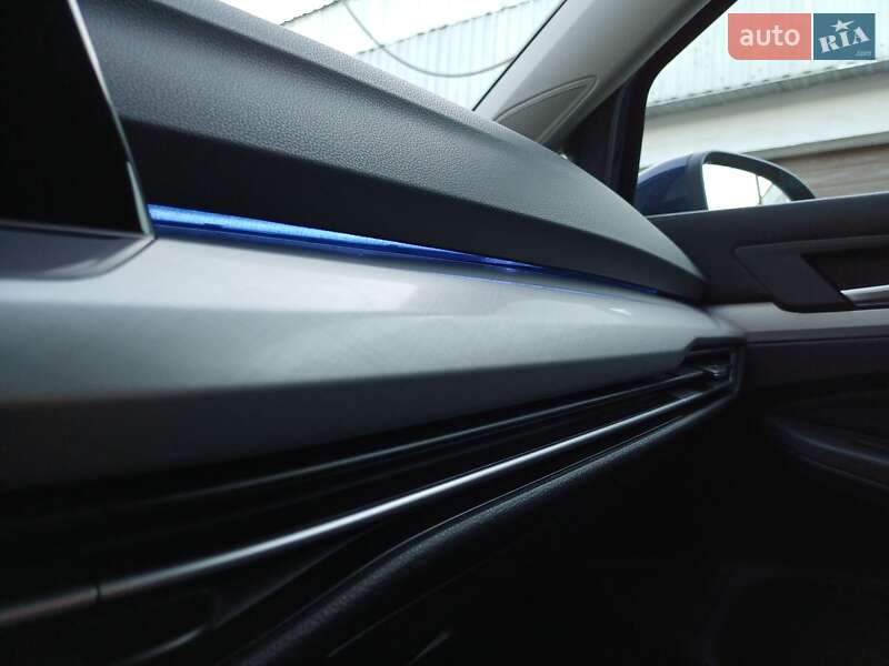 Volkswagen Golf 2021