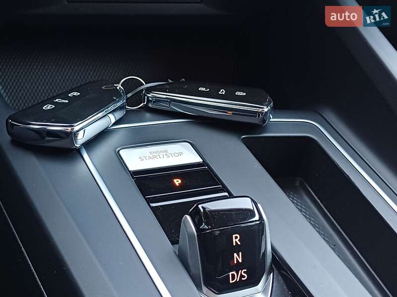 Volkswagen Golf 2021