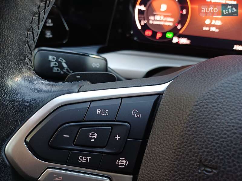 Volkswagen Golf 2021