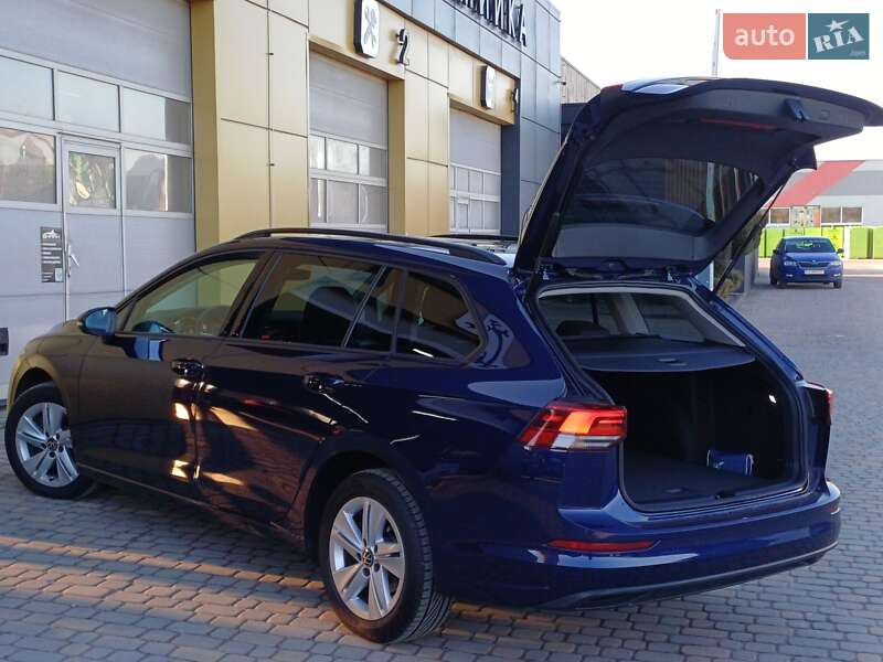 Volkswagen Golf 2021