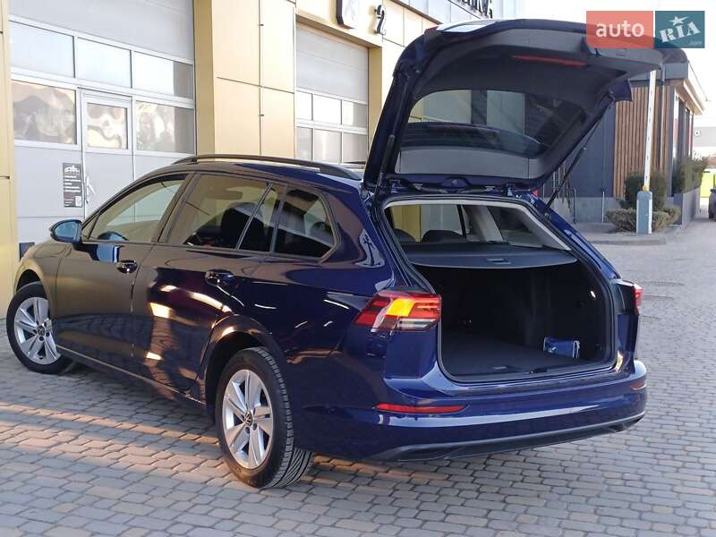 Volkswagen Golf 2021