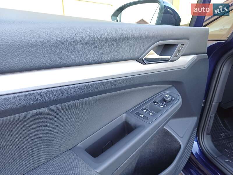 Volkswagen Golf 2021