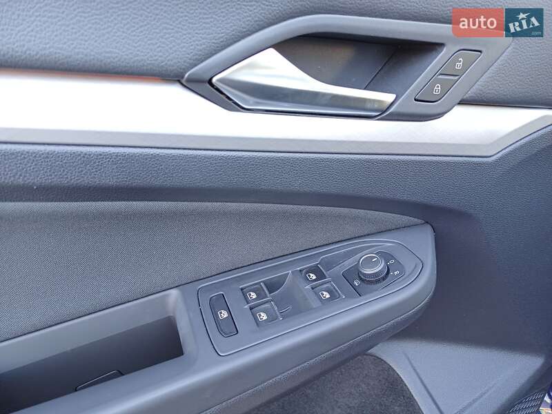 Volkswagen Golf 2021