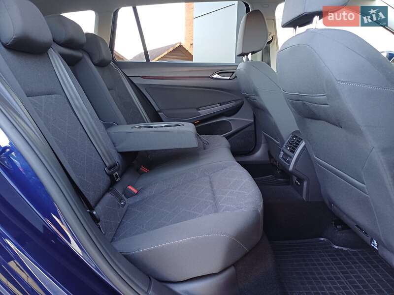 Volkswagen Golf 2021