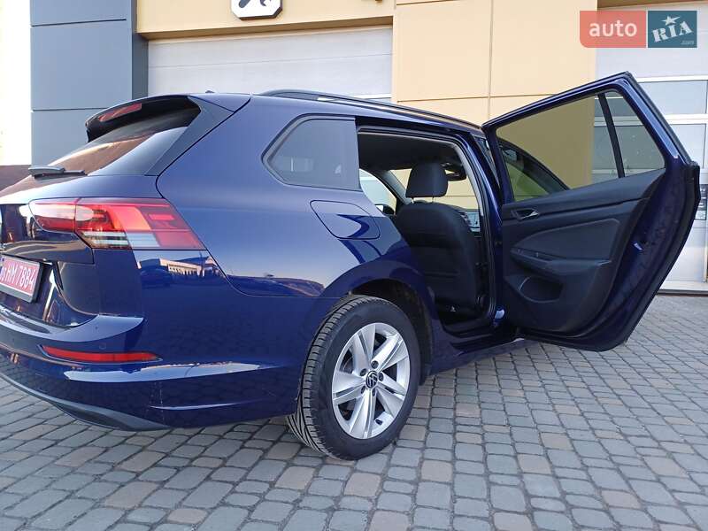 Volkswagen Golf 2021