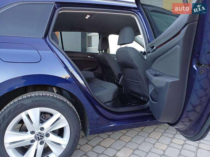 Volkswagen Golf 2021