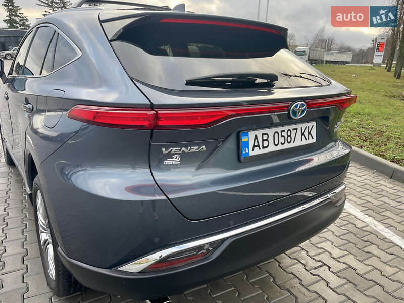 Toyota Venza 2021