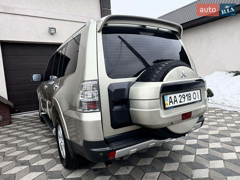 Mitsubishi Pajero Wagon 2008