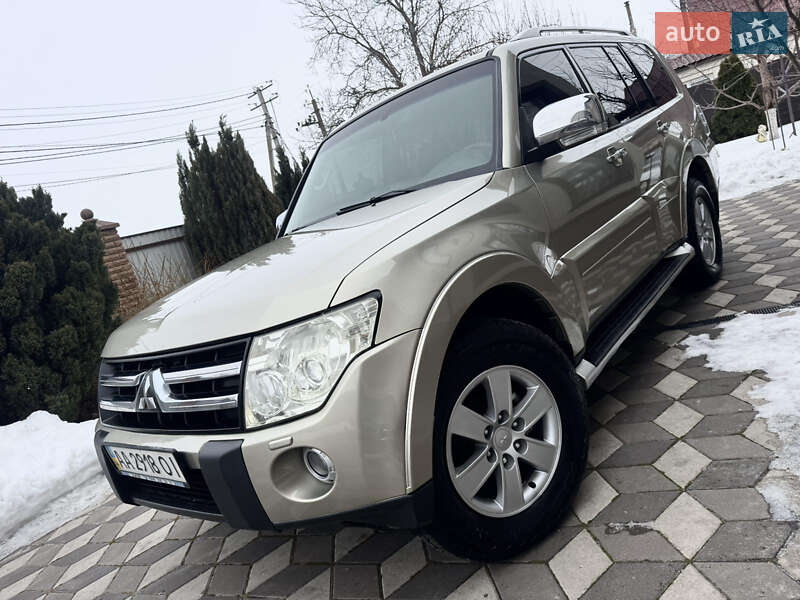 Mitsubishi Pajero Wagon 2008