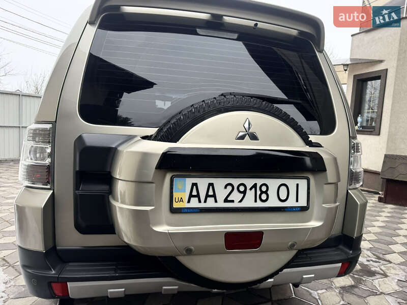 Mitsubishi Pajero Wagon 2008