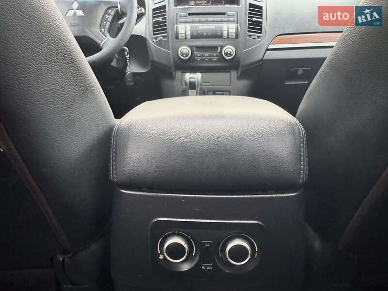 Mitsubishi Pajero Wagon 2008