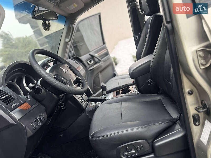 Mitsubishi Pajero Wagon 2008