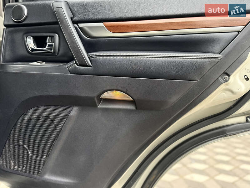 Mitsubishi Pajero Wagon 2008