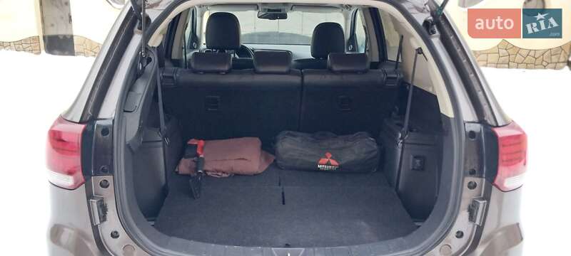 Mitsubishi Outlander 2019