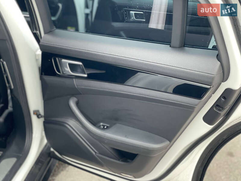 Porsche Panamera 2017