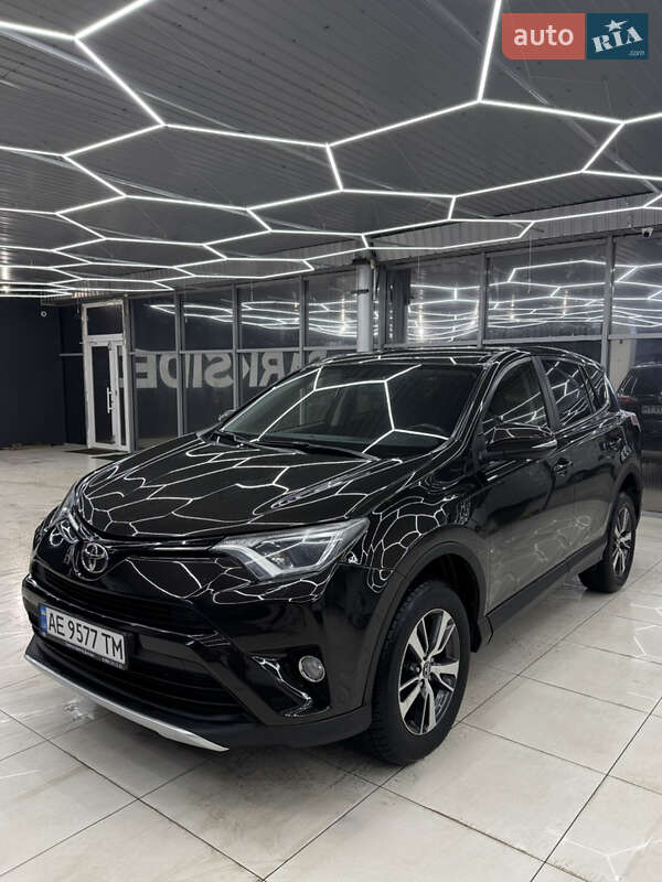 Toyota RAV4 2016