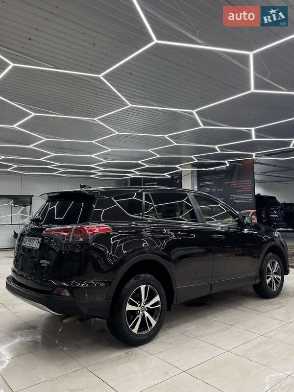 Toyota RAV4 2016
