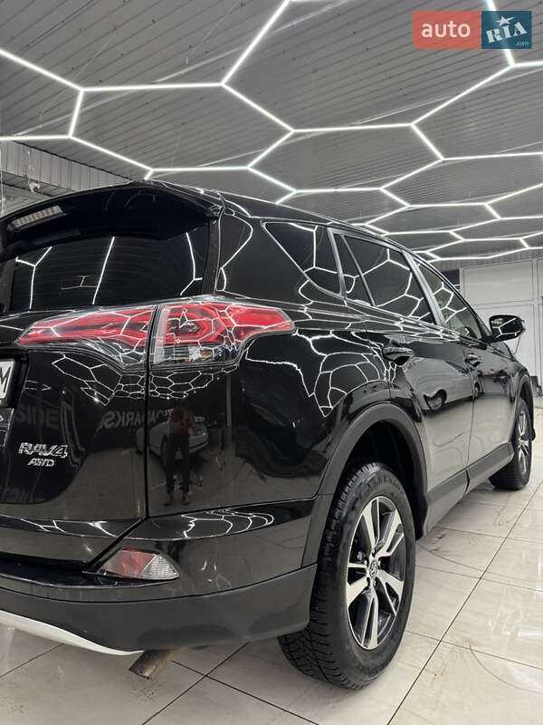 Toyota RAV4 2016