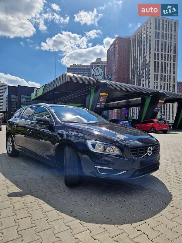 Volvo V60 2016