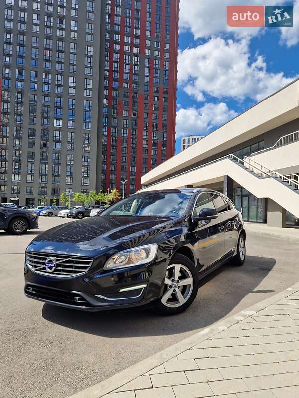 Volvo V60 2016