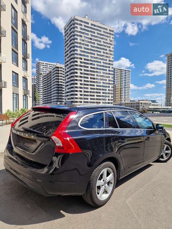 Volvo V60 2016