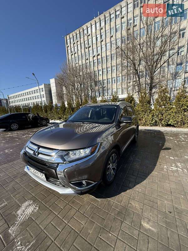 Mitsubishi Outlander 2017