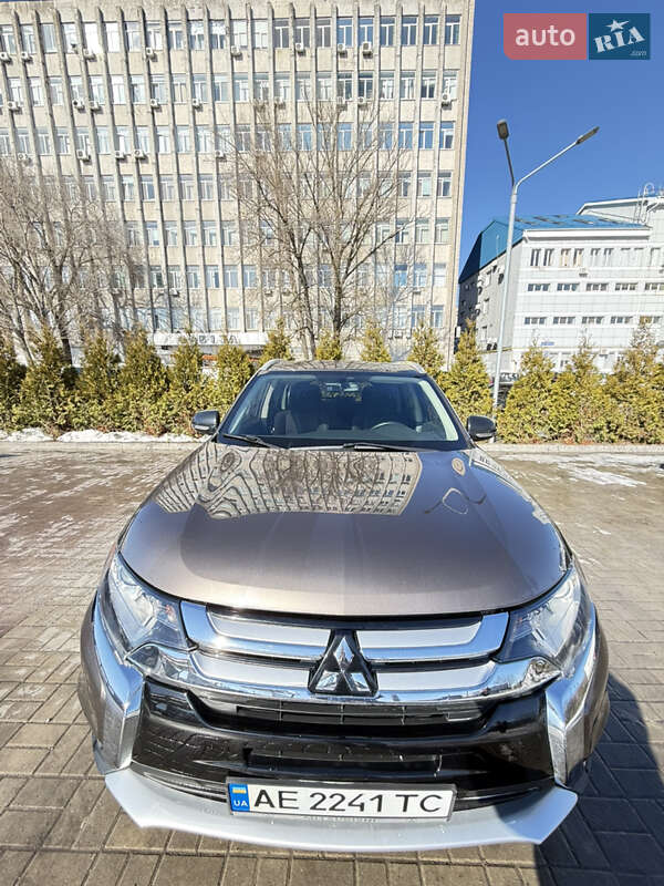 Mitsubishi Outlander 2017