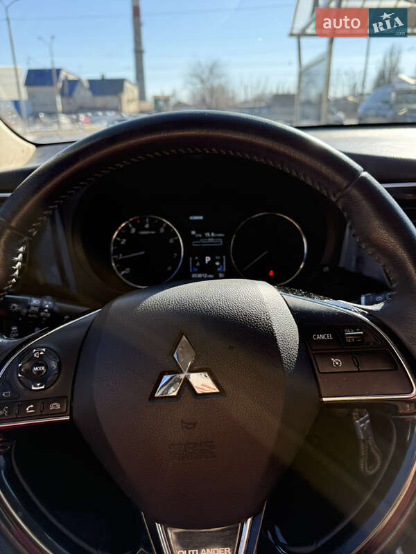 Mitsubishi Outlander 2017